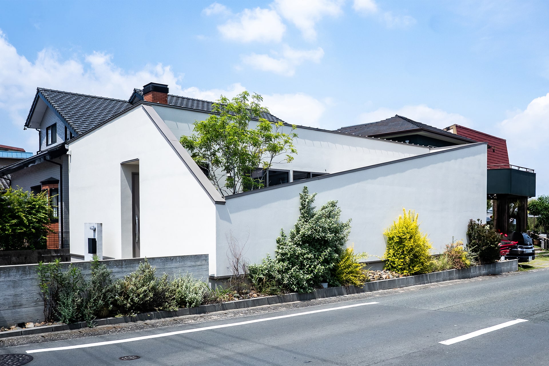 【デザインカーサ】　施工事例 「包容の平屋」公開しました